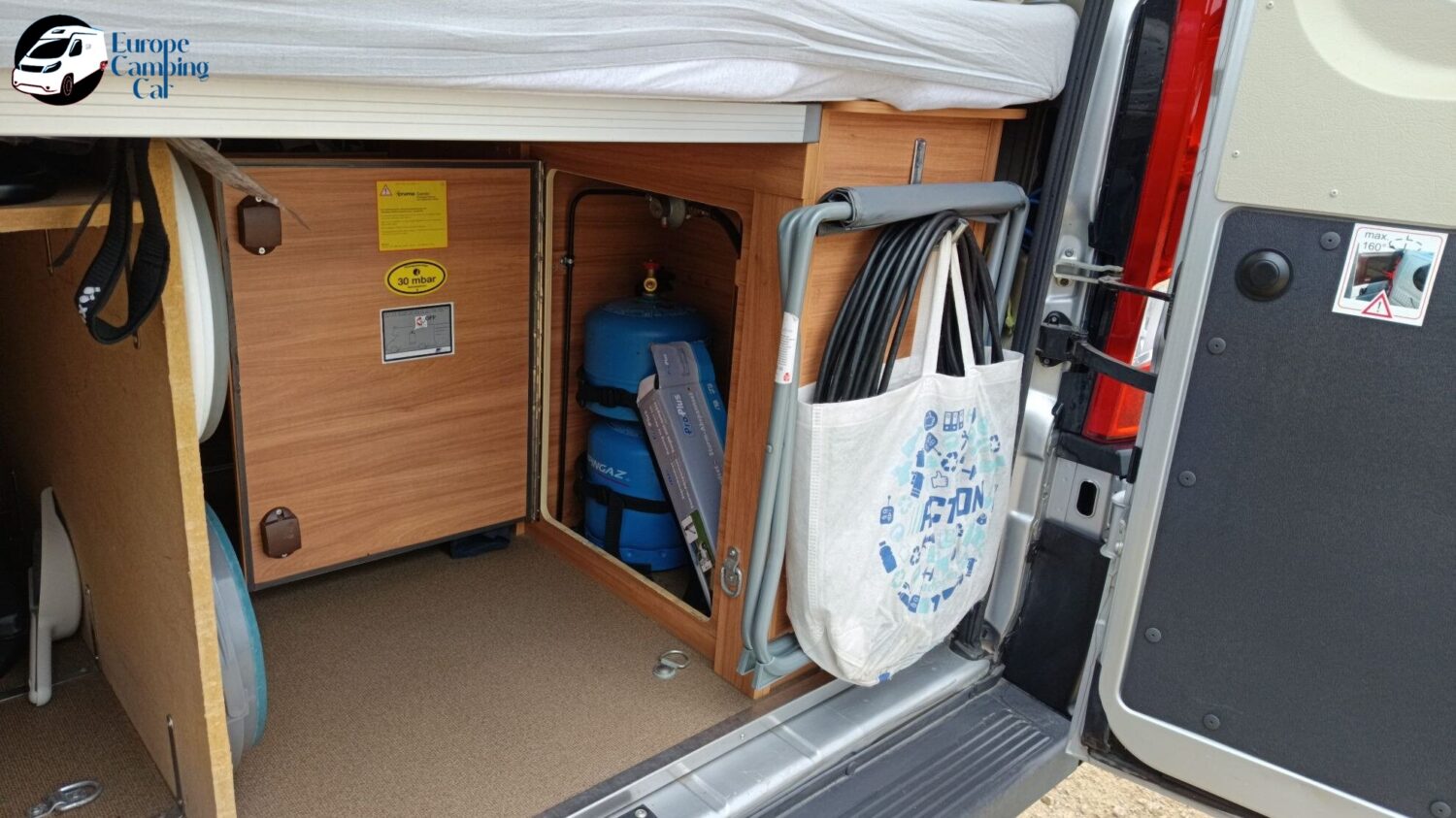 27a2c7da31065dc78fc7285045b986d90089e7ba