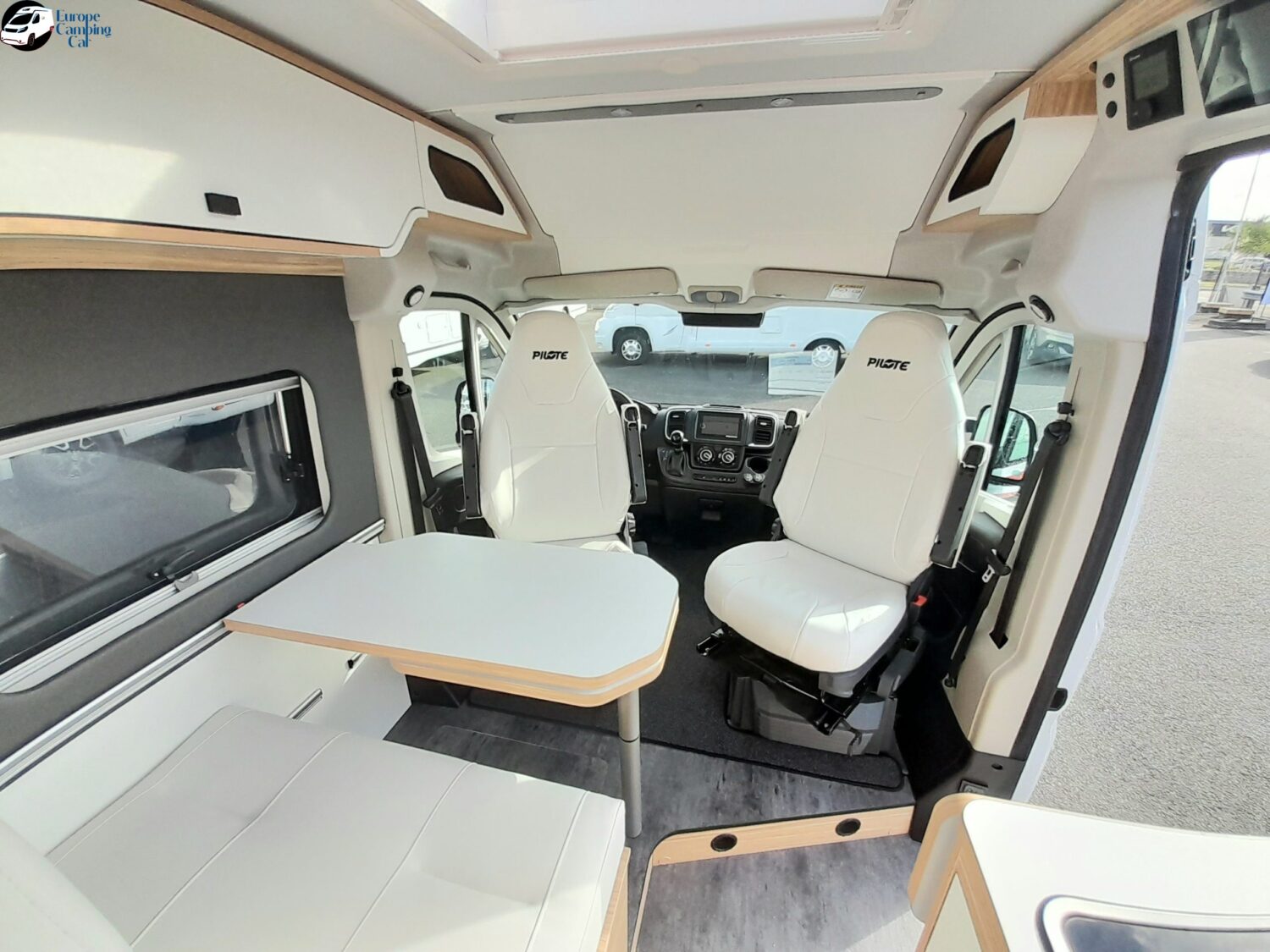 Pilote-V-600-G-Evidence-Socodim-Loisirs-Reze-7-scaled